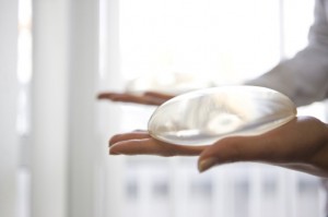 breast implant_oncology news australia