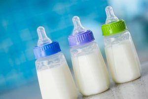 breast milk baby bottle_oncology news australia