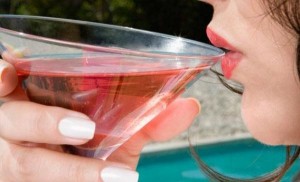 cocktail woman drinking_oncology news australia