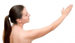womans arm lymphodema measurement_oncology news australia